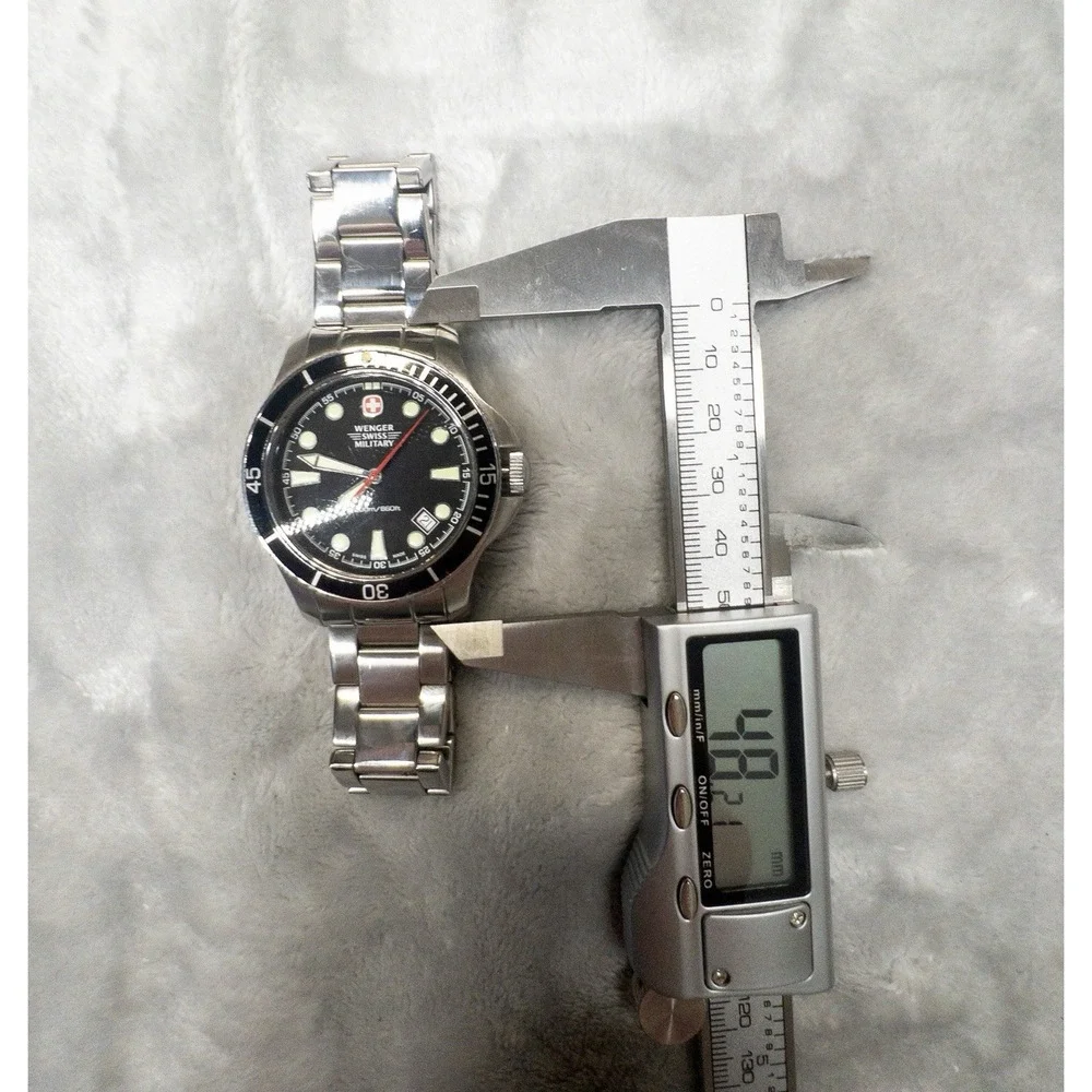 Wenger Swiss Military Battalion Dive Mens 44mm Watch New Battery Stainless Band